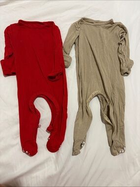 Lemon and loom Kids Long-Sleeve Footed One-Piece Pajamas in Red and Taupe 3-6